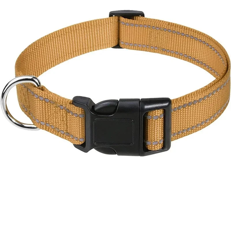 Collare Riflettente Regolabile per Cani – Nylon Resistente con Chiusura di Sicurezza e Alta Visibilità